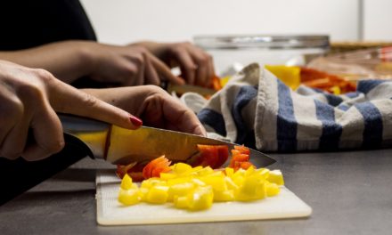 Projeto transforma jovens de baixa renda em chefs de cozinha