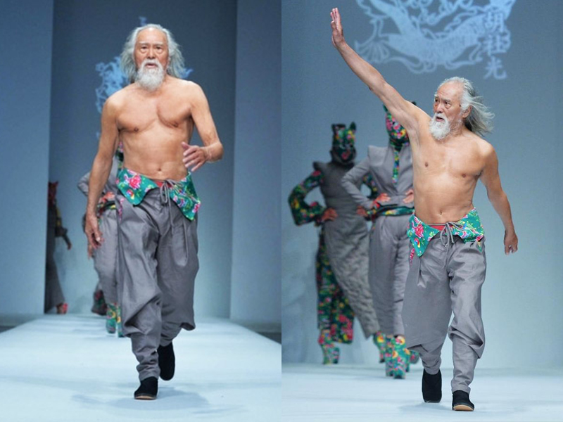 Modelo masculino de 80 anos desfilando na Semana de Moda de Pequim