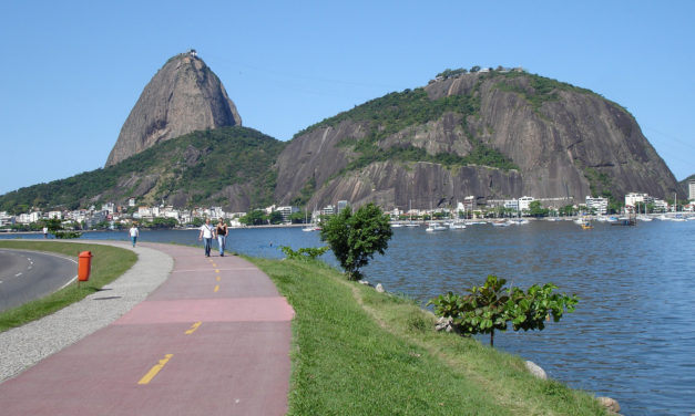 Movimento luta por melhores condições de caminhada no Rio