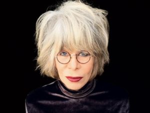Cantora Rita Lee assume os cabelos brancos