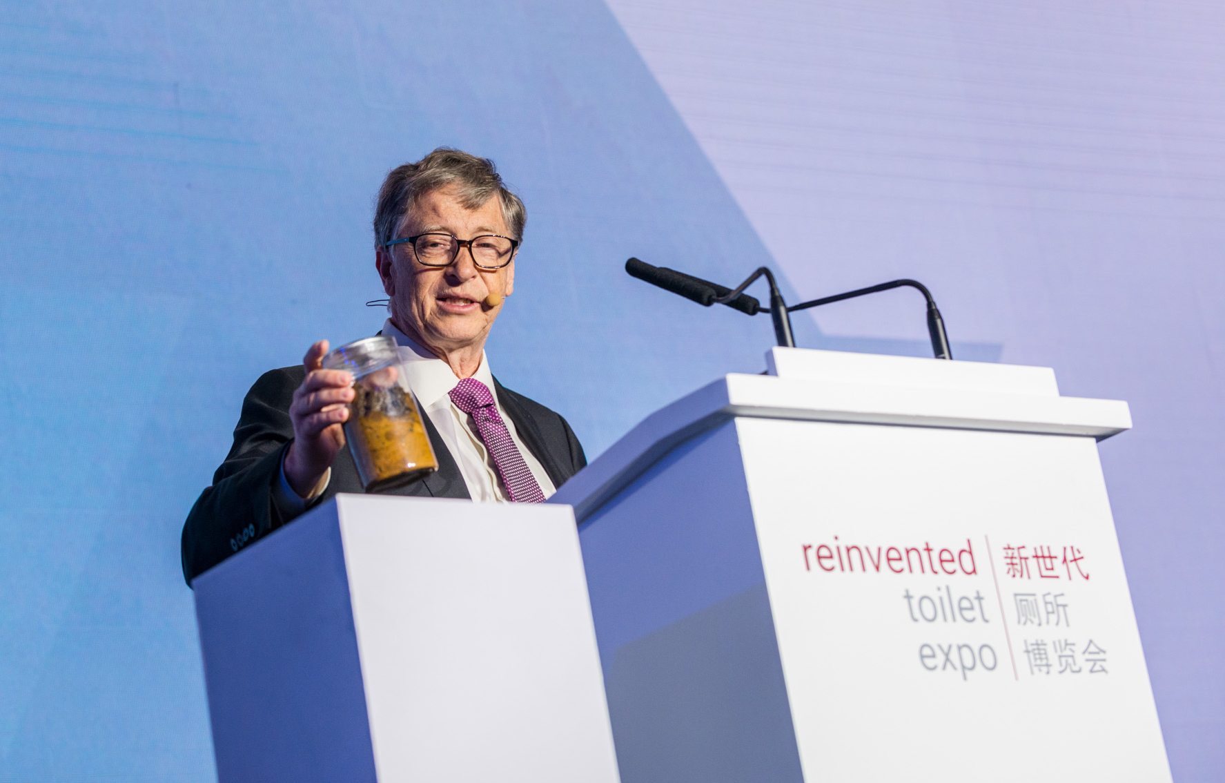 Bill Gates durante apresentação de novas tecnologias na China. Foto Bill &amp; Melinda Gates Foundation