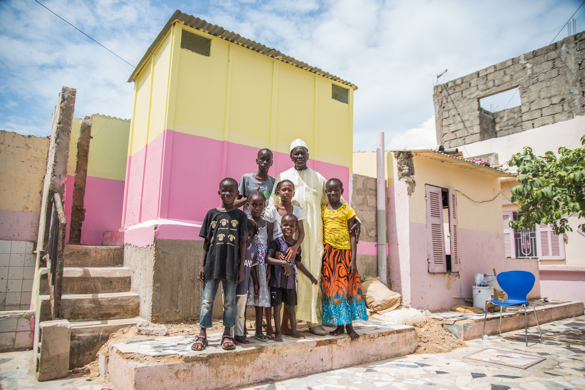 Bill Gates investe em pesquisa sobre banheiros sem água. Protótipos já estão em funcionamento em países da África. Foto Gates Archive